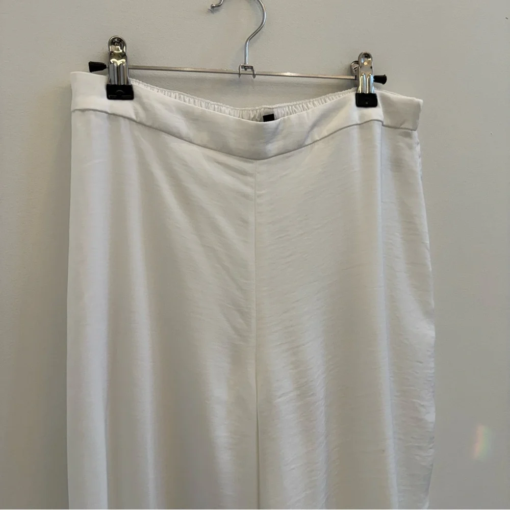 Dynamite White Wide-Leg Pants - Picture 3 of 6